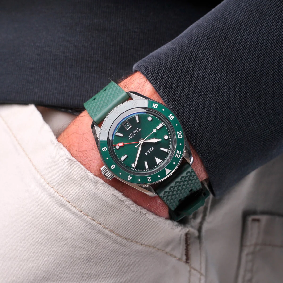 G5 Meridian Green GMT - 39mm USA - Image 17