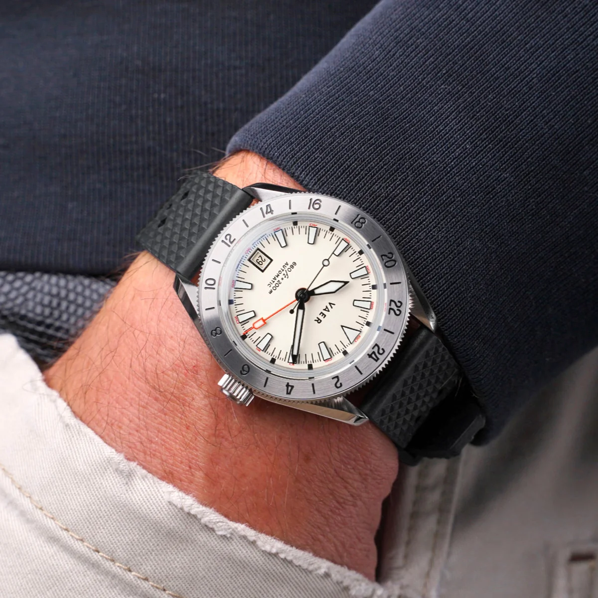 G5 Pacific Polar GMT - 39mm USA - Image 11