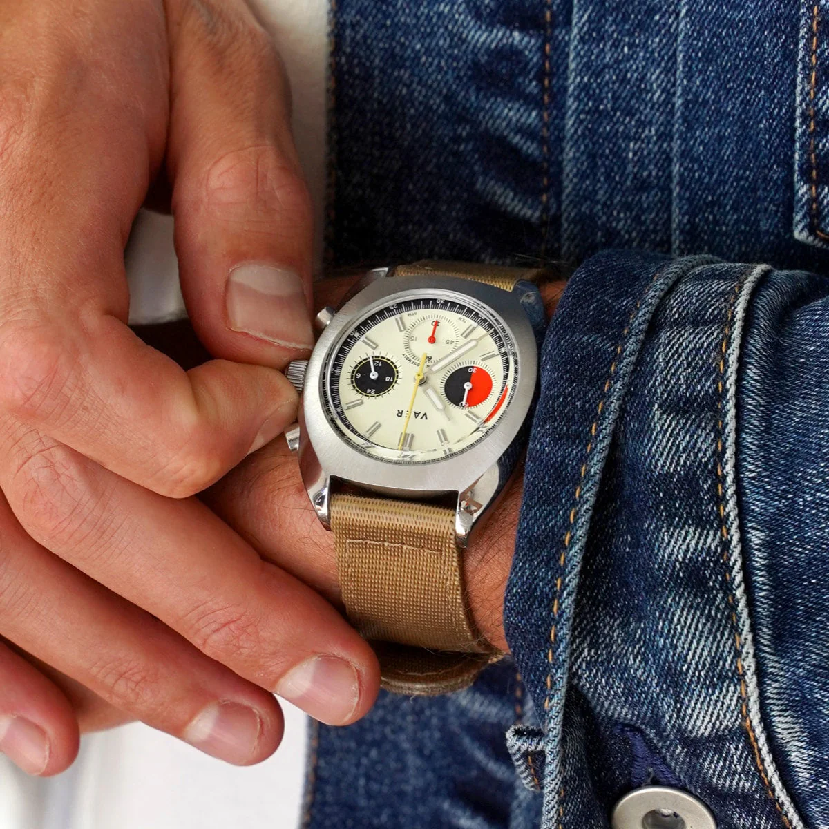 R1 Racing Chronograph Cream - 42mm USA - Image 11