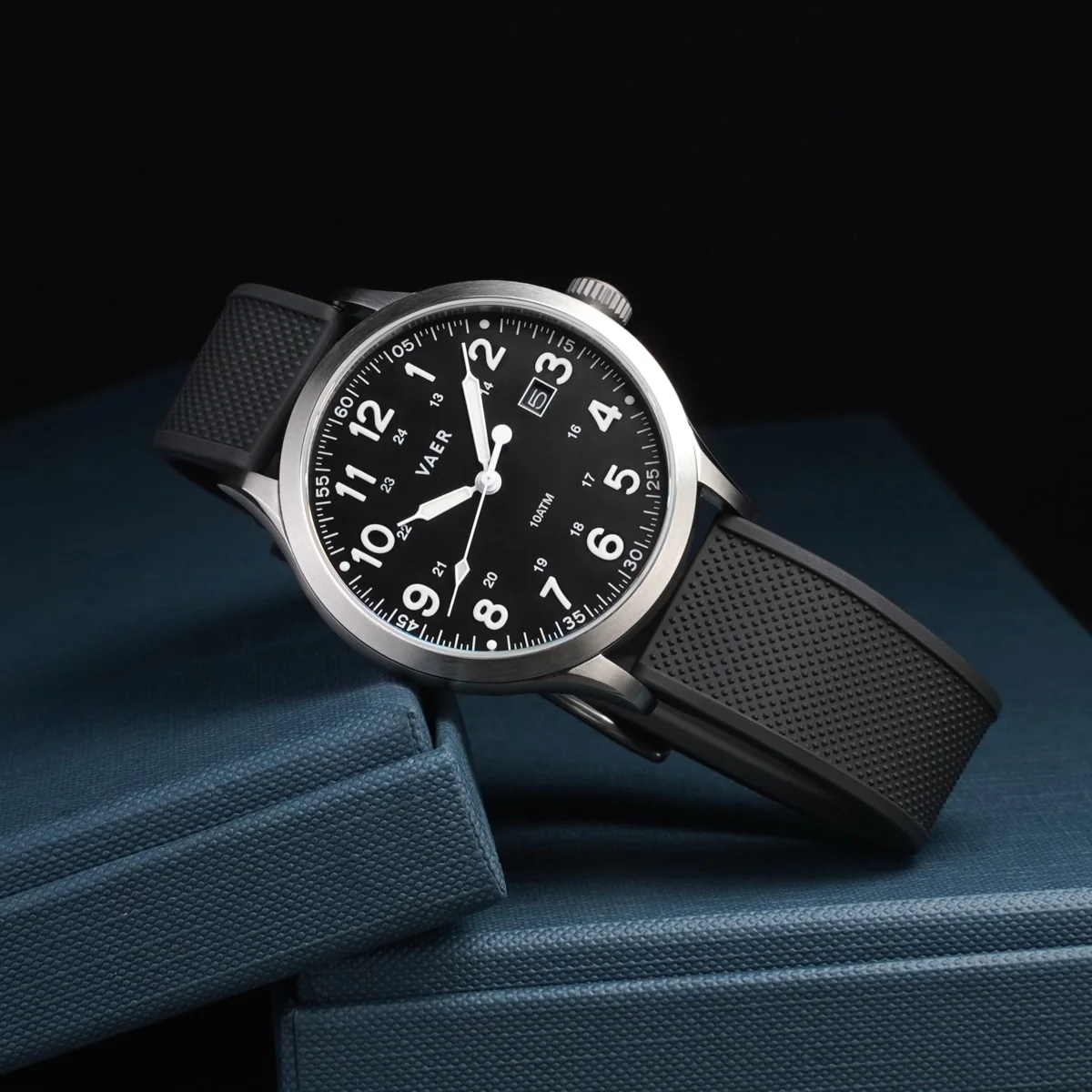 S5 Calendar Field Black - 42mm Quartz - Image 5