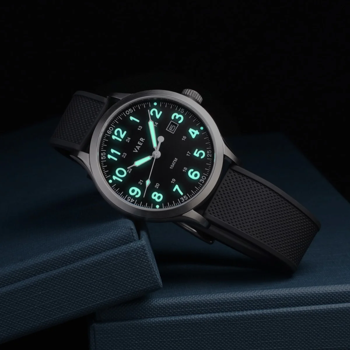 S5 Calendar Field Black - 42mm Quartz - Image 7