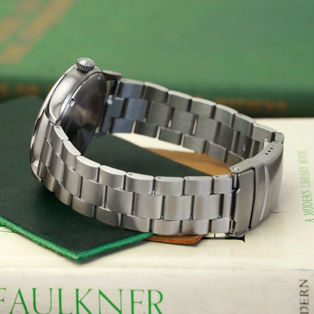 Standard Quick Release 3-Link Bracelet - Straight Endlink (Fits All Vaer Watches) - Image 5